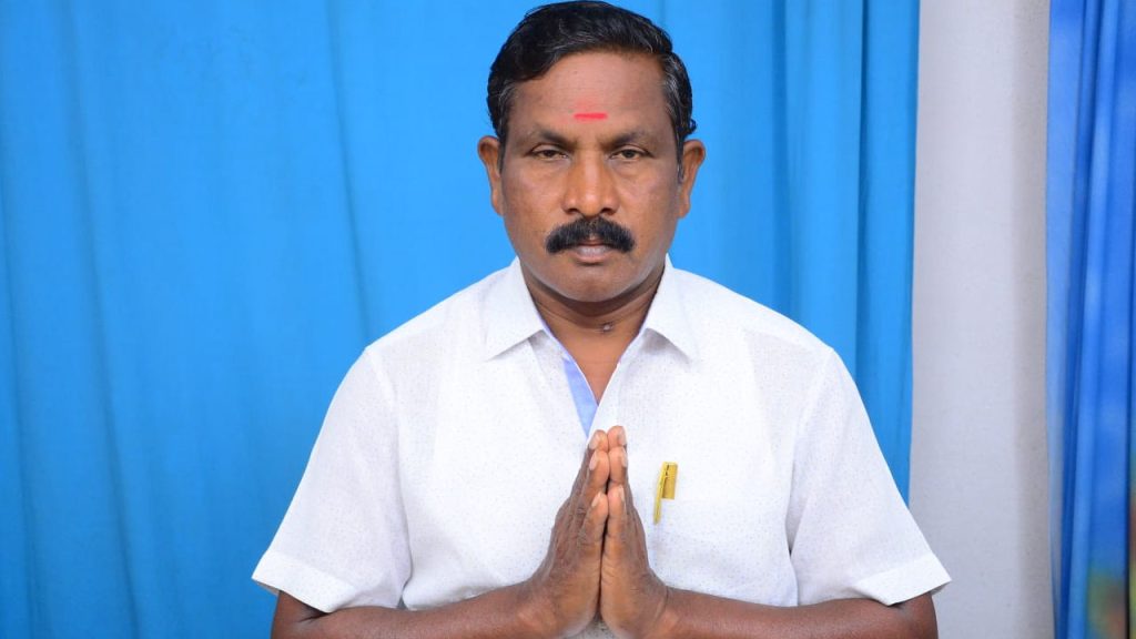 Sircilla Chintalthana Brs Sarpanch Candidate Cherla Murali Dies Of Heart Attack