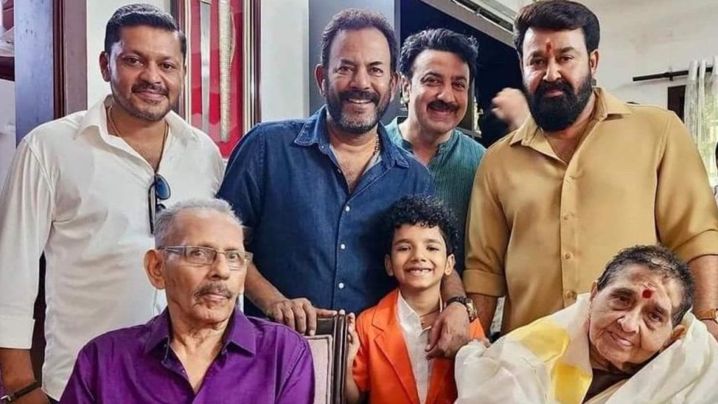 Mohanlal Suffers Personal Loss As Mother Santhakumari Passes Away At 90