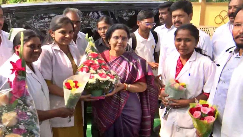 Nara Bhuvaneswari Visits Nimmakuru Recalls Childhood Memories With Students
