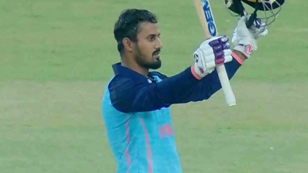 Sakibul Gani New Record: నగలు అమ్మి బ్యాట్‌ కొనిచ్చిన తల్లి.. 32 బంతుల్లో సెంచరీతో రికార్డు సృష్టించిన తనయుడు..