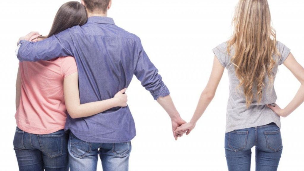 Husband Likes Other Womens Photos Turkish Court Orders Compensation And Monthly Support