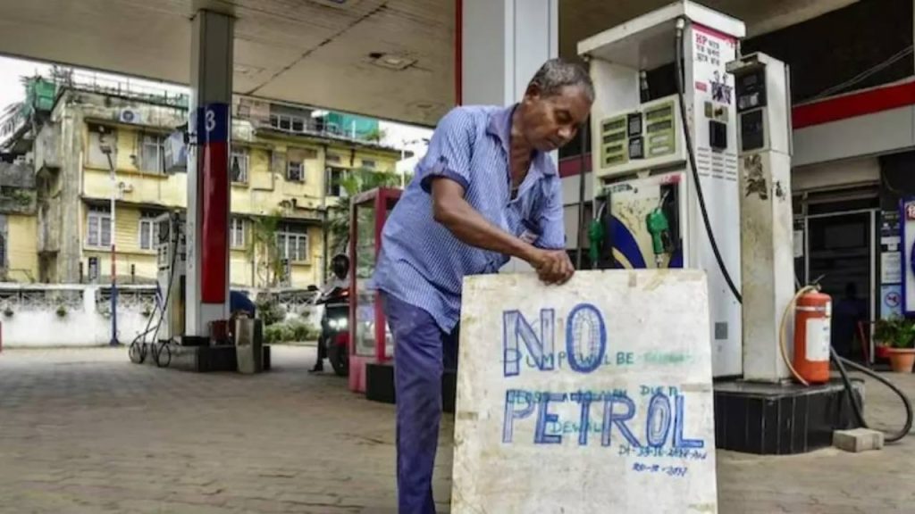 No Fuel For Vehicles Without Valid Puc Certificate In Delhi