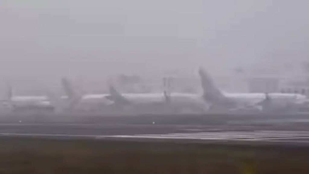 Imd Red Alert Issued For Delhi 150 Flights Cancelled