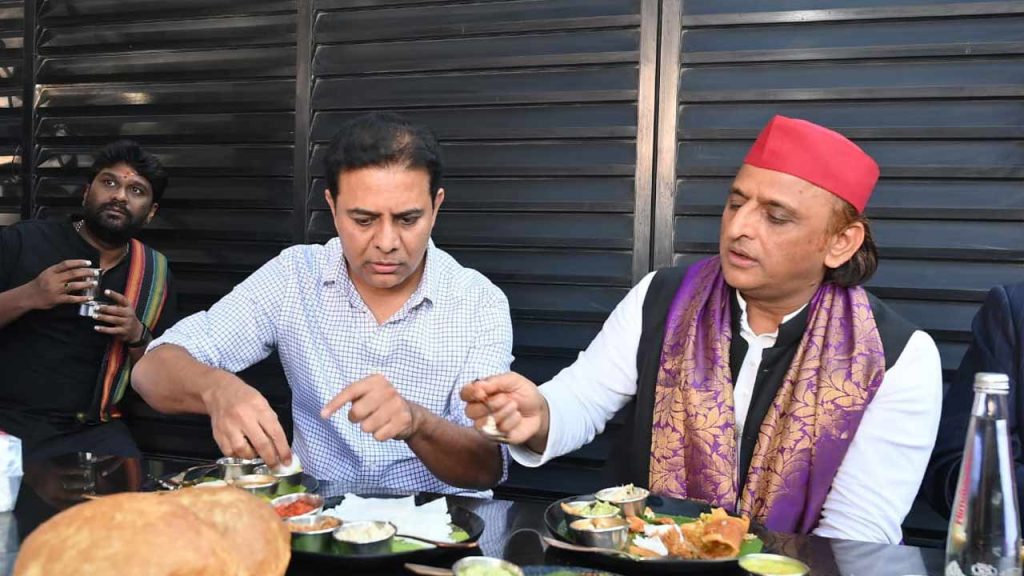 Ktr Akhilesh Yadav Breakfast Rameshwaram Cafe Hyderabad