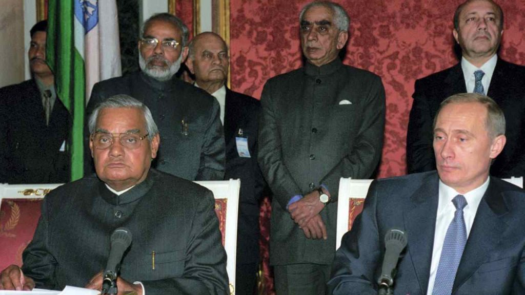 Modi Putin Old 2001 Moscow Photos Go Viral Ahead Of Russian Presidents India Visit