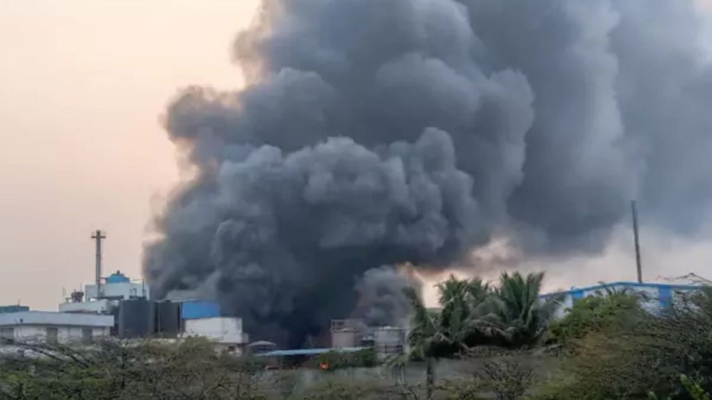 Major Fire Breaks Out At Svs Pharma Company In Atchutapuram