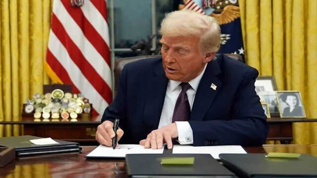 Trump Signs Executive Order To Impose Tariffs On Countries Supplying Oil To Cuba