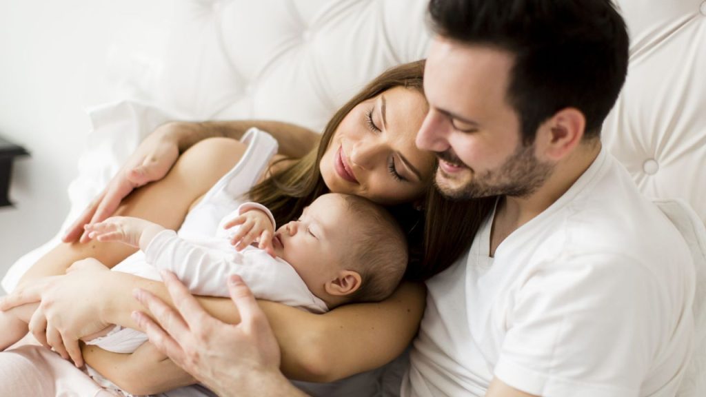 Parenting Tips To Strengthen Husband And Wife Relationship After Baby