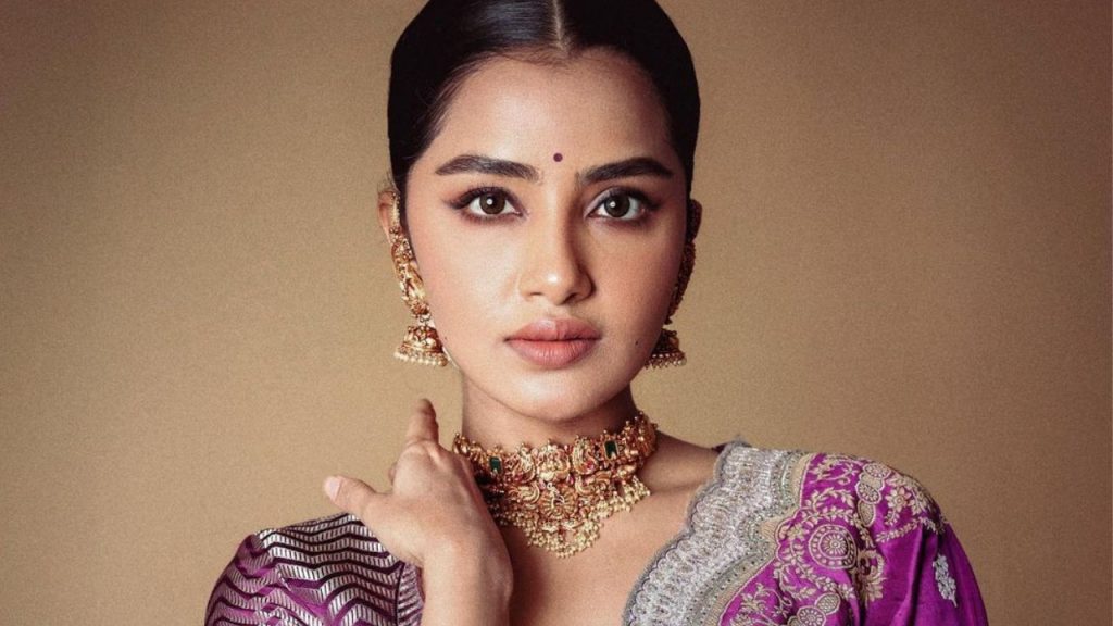 Anupama Parameswaran Sharing Mutton Biryani Incident Karthikeya 2