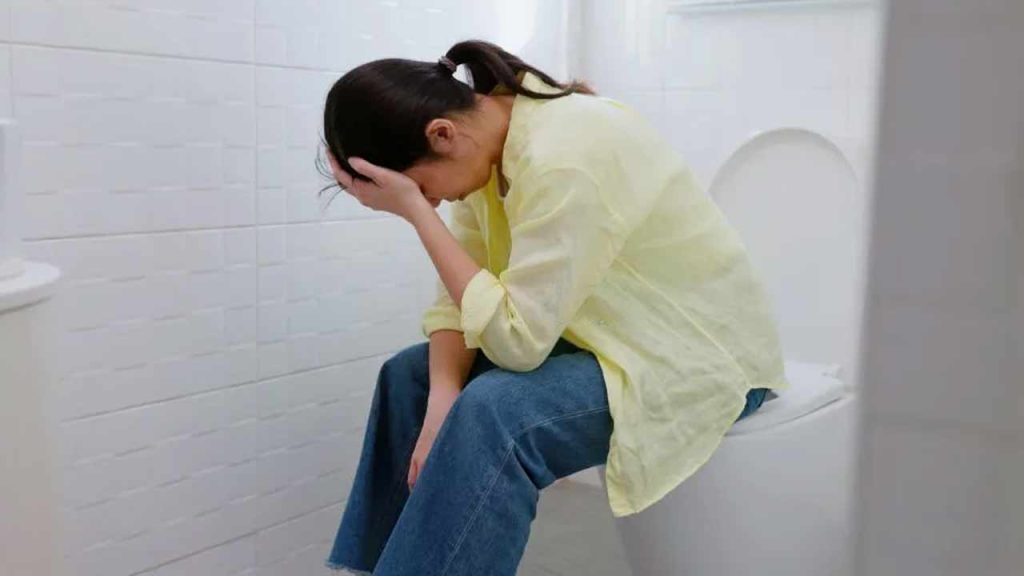 Constipation Home Remedy Raisins Ghee Drink Natural Relief