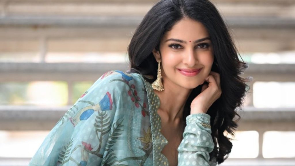 Manasa Varanasi Interview Comments On Living Together Relationship