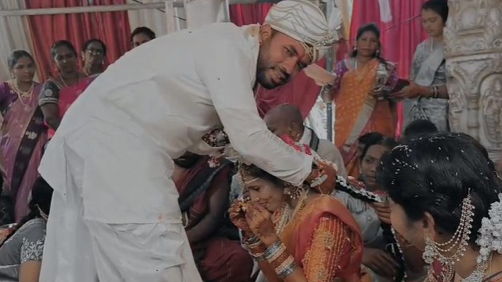 Doctors Team Performs Marriage For Girl Met On Social Media Inspiring Story