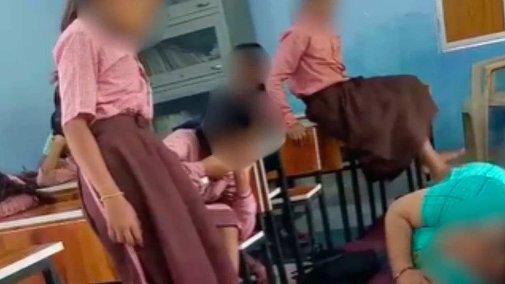 Up Chitrakoot School Principal Suspended Viral Video Massage Students