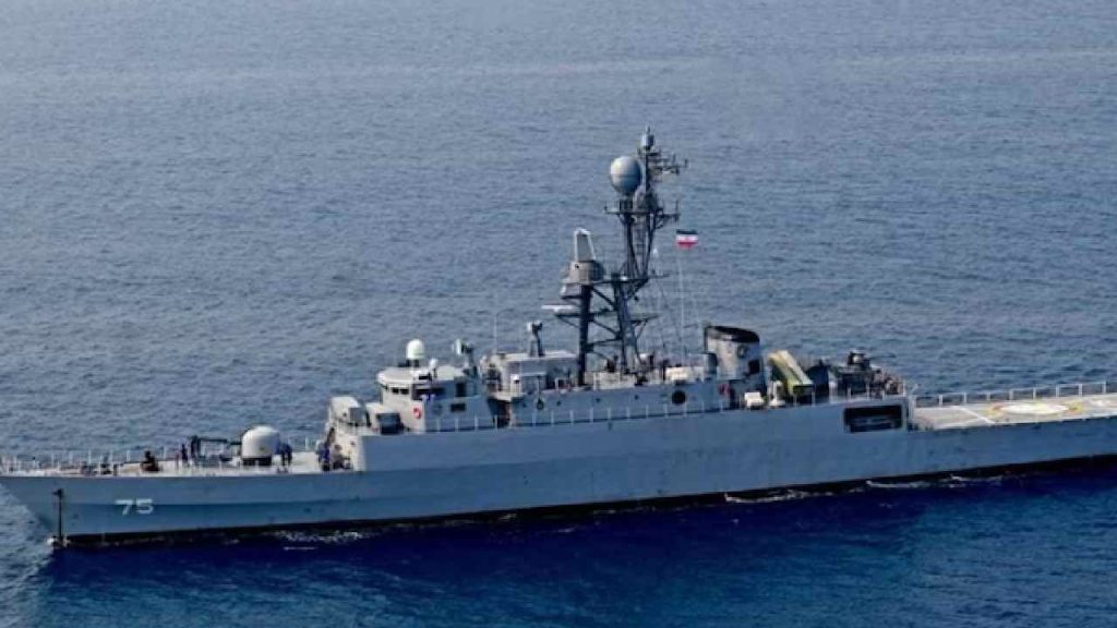 Us Submarine Sinks Iranian Warship Iris Dena Sri Lanka Coast