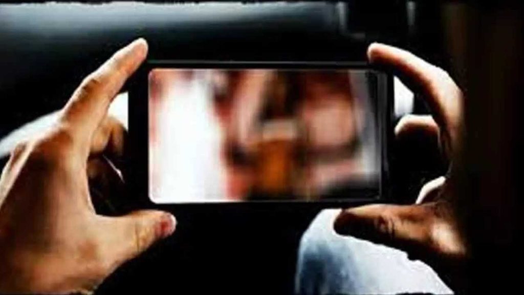 Tenali Police Bust Online Nude Chatting Racket Pandurangapet