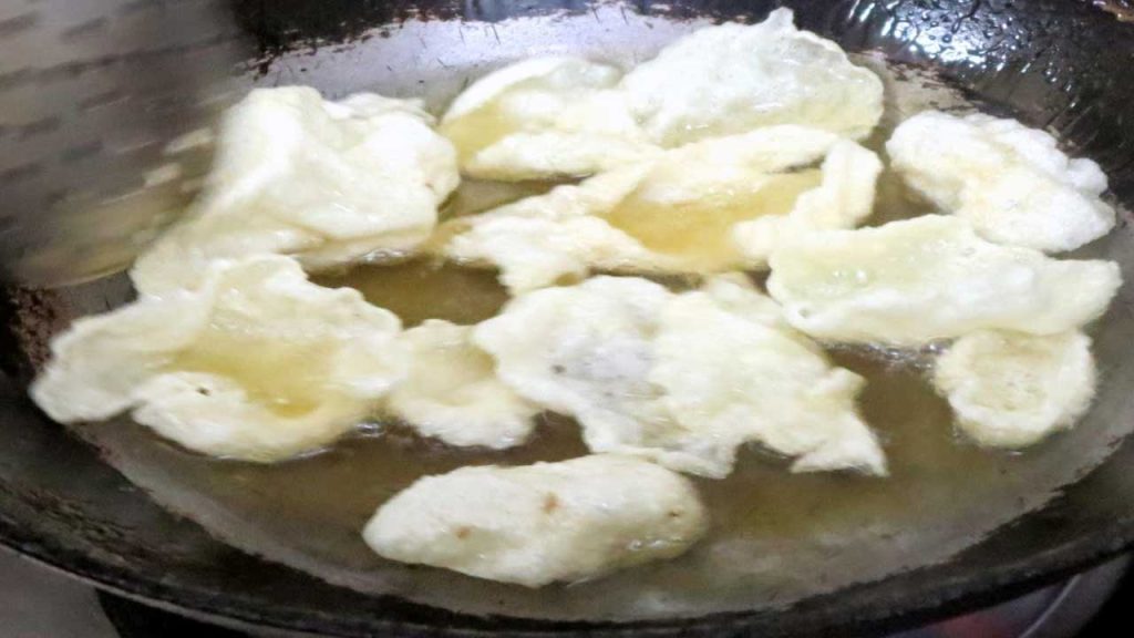 How To Make Crispy Vadiyalu From Leftover Rice Recipe