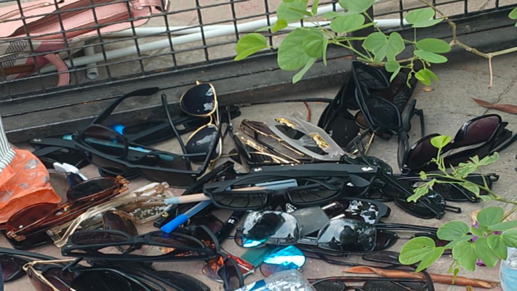 Ipl 2026 Uppal Stadium Fans Protest Wallet Ban Srh Vs Lsg