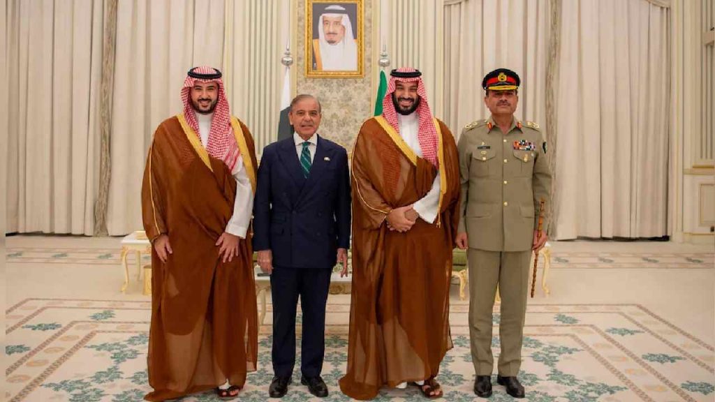 Pakistan Deploys Troops Fighter Jets Saudi Arabia Iran Tensions