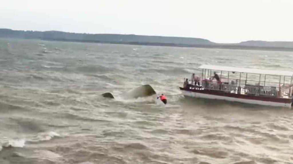 Madhya Pradesh Boat Accident Bargi Dam Narmada Rescue 2026
