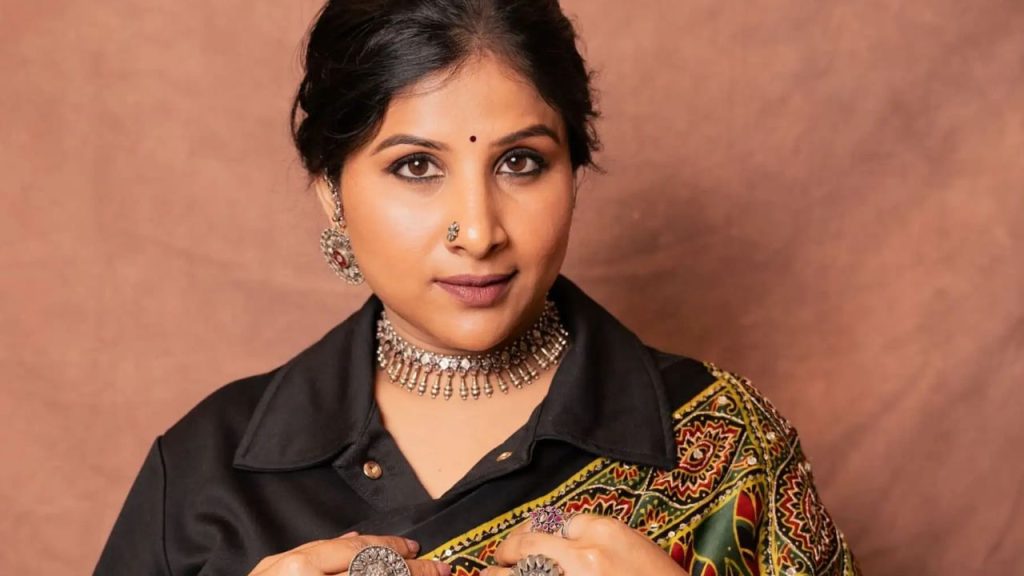 Singer Mangli Cheating Case 10 Crores Fraud Complaint Updates