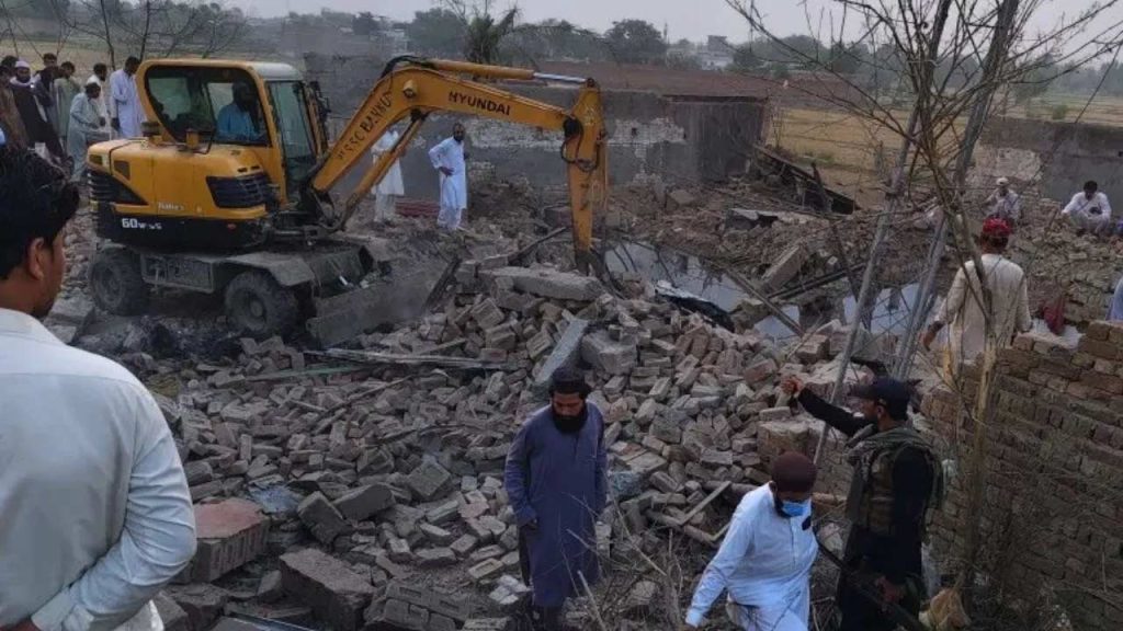 Pakistan Terror Attack Bannu Ittehad Ul Mujahideen 15 Soldiers Killed