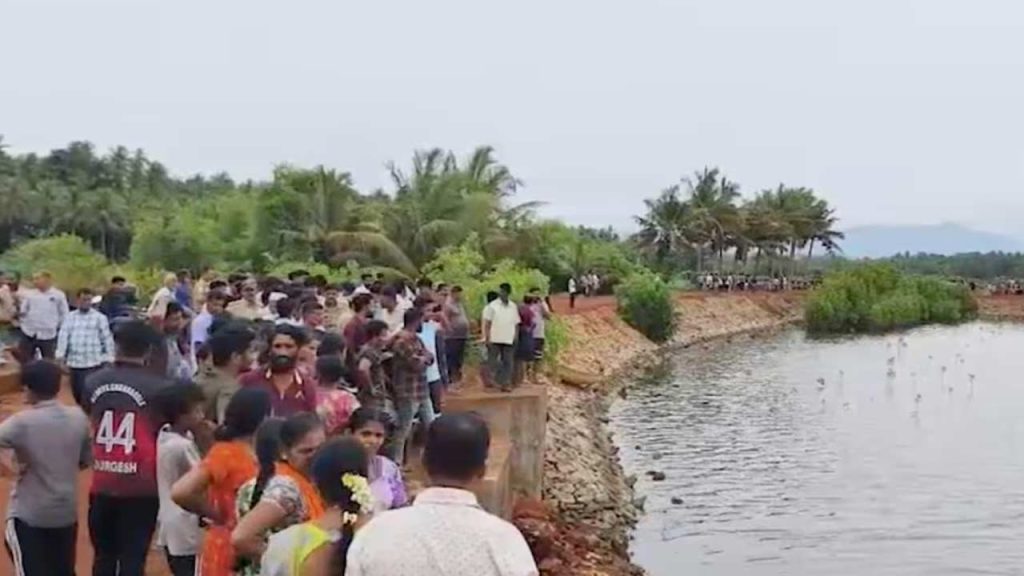 Karnataka Tragedy 8 Drown In River Collecting Mussels Uttara Kannada