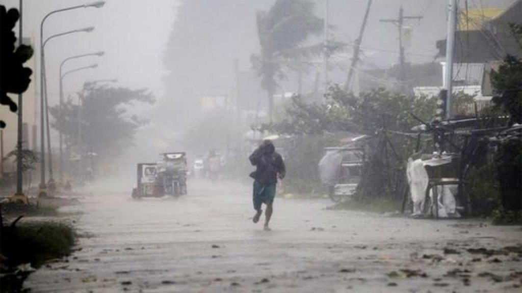 Up Storm Rains Kill 11 People Bhadohi Budaun