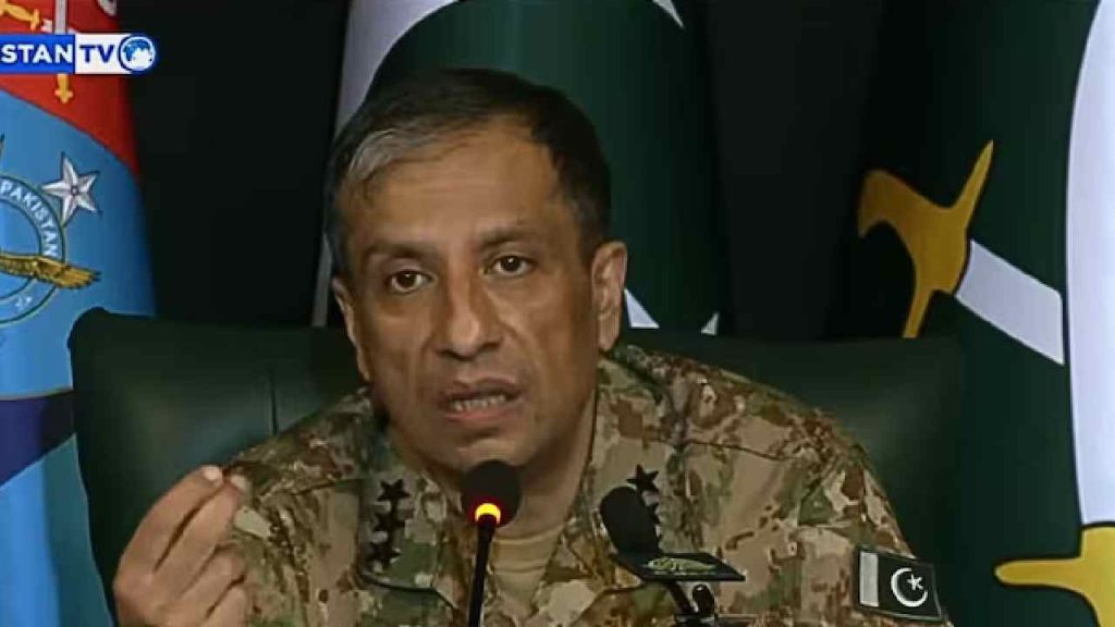 Pak Army Spokesperson Questioned Indian Army English Usage Gets Trolled