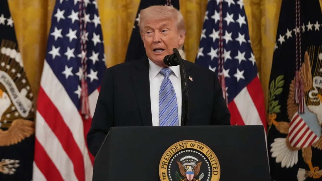 Trump Temporarily Suspends Project Freedom In Strait Of Hormuz During Iran Talks
