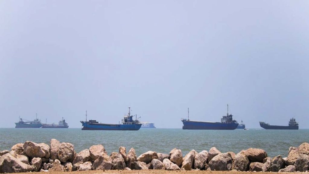 Hormuz Strait Reopens Oil Tankers Resume Smooth Passage After Us Iran Peace Deal