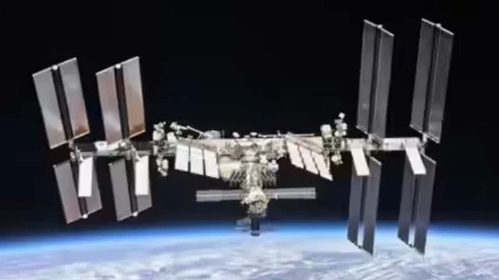 Nasa Issues Warning As Air Leak Worsens On International Space Station