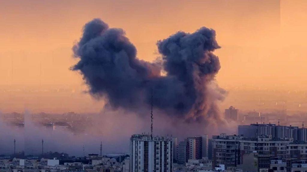 Us Launches Airstrikes On Iran Missile And Drone Bases After Hormuz Attack