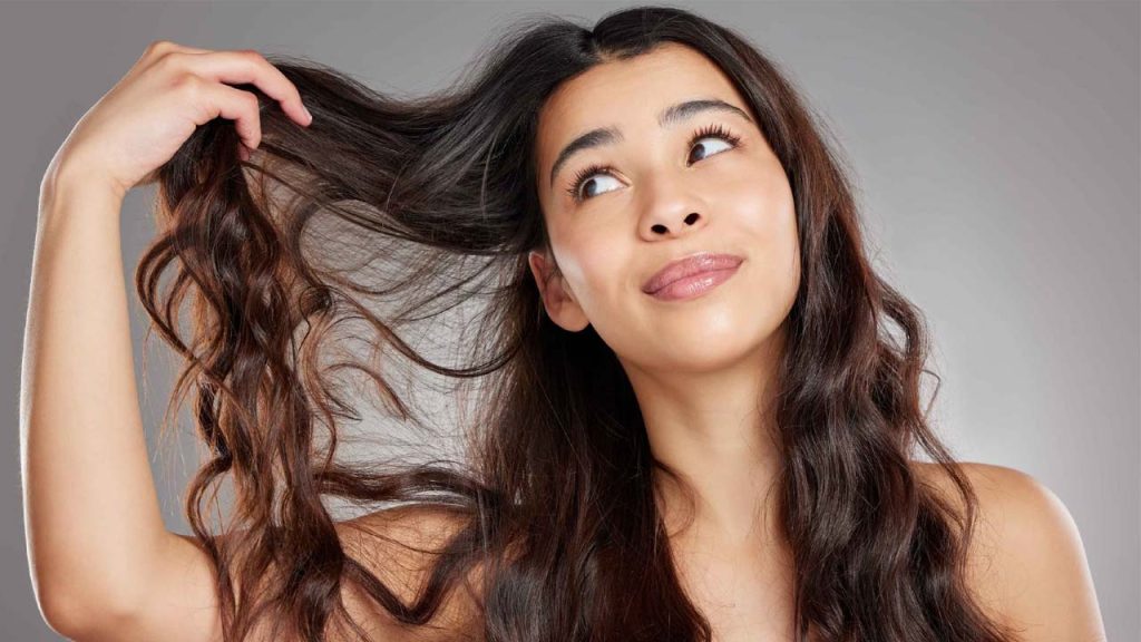 Oily Hair Causes And Expert Tips