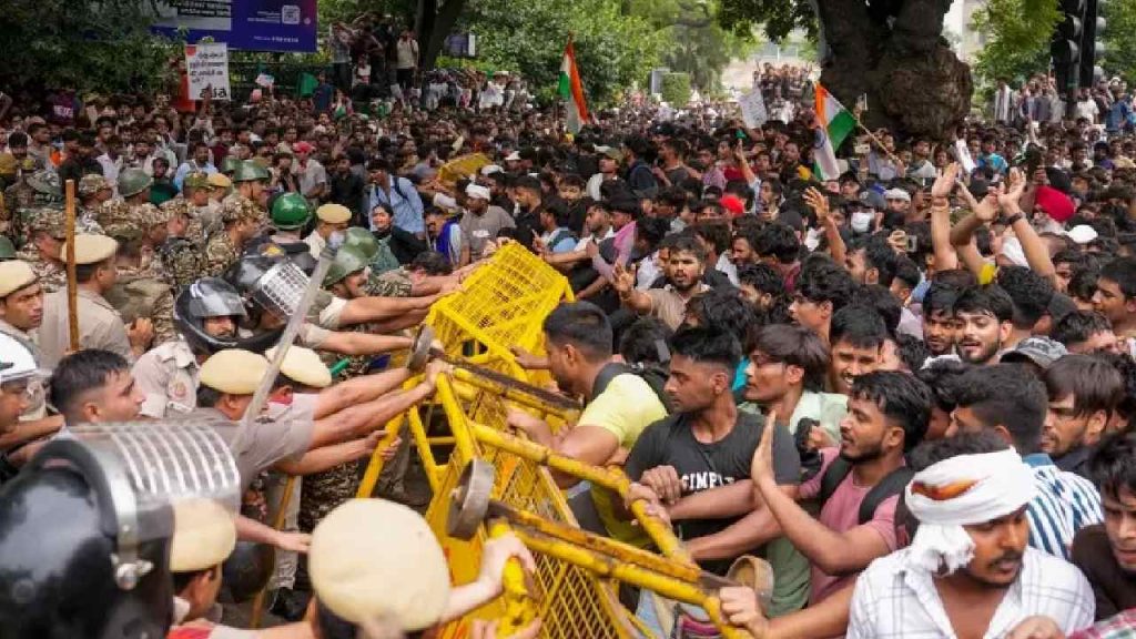 Delhi Police Orders 24 Hour Mobile Internet Suspension Ahead Of Cjp Protest