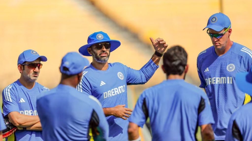 Ryan Ten Doeschate Likely To Out Bcci Unhappy With T Dilip After England Defeat
