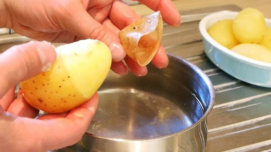 Boiled Potato Peeling Easy Trick