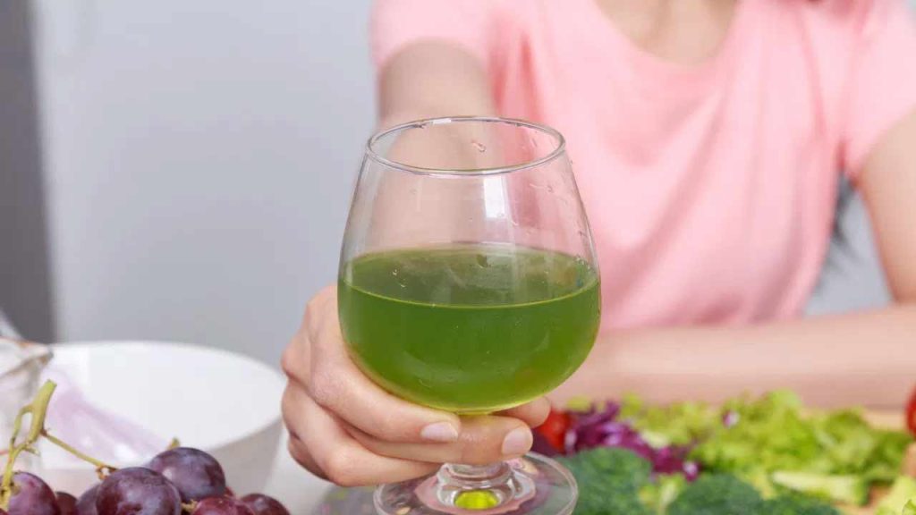 Natural Drinks To Reduce Uric Acid