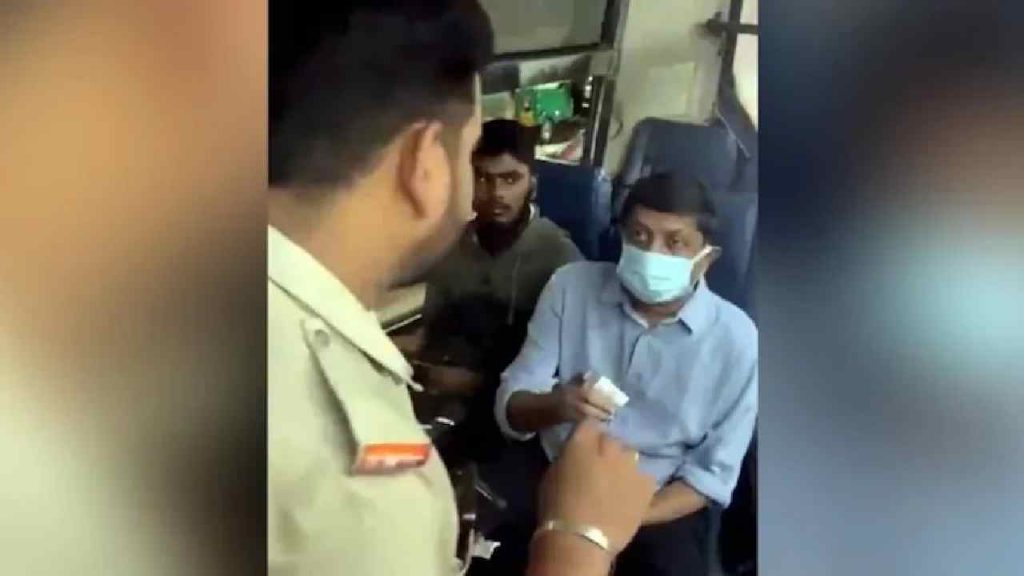Karnataka Minister Bairathi Suresh Bmtc Surprise Inspection Conductor Suspended