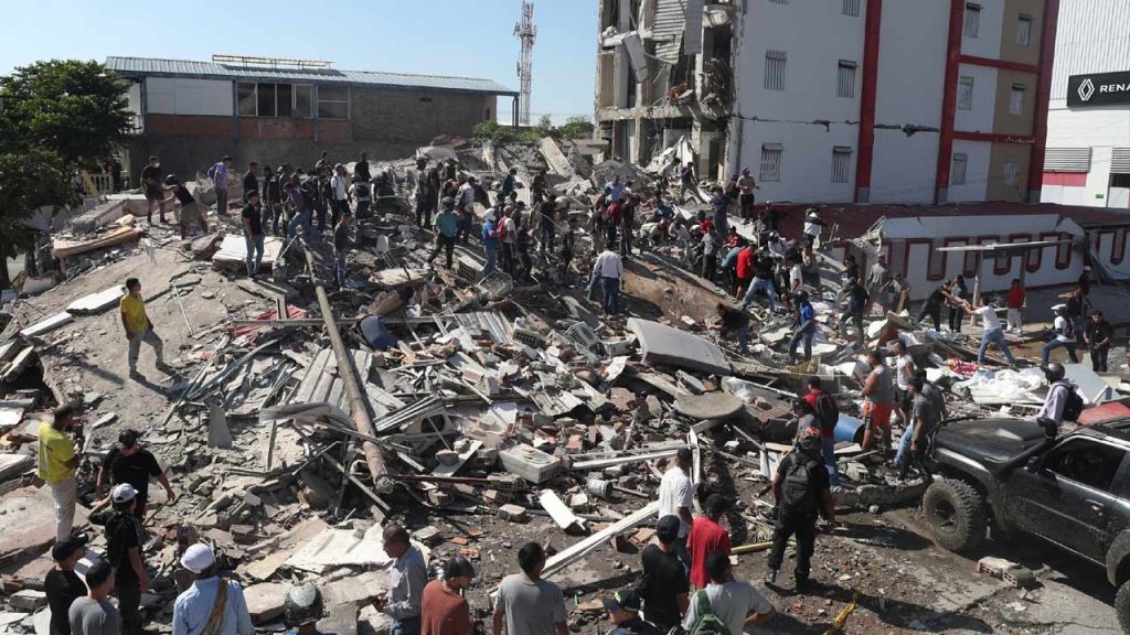 Colombia Earthquake 47 Dead Buildings Collapsed