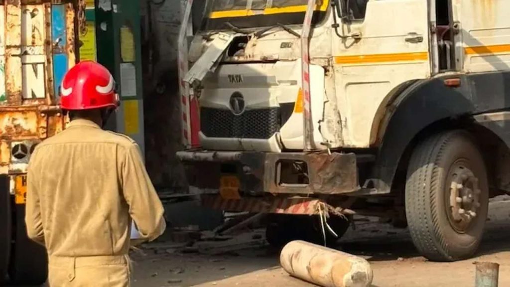 Delhi Cng Cylinder Blast Tikri Kalan Fuel Pump Three Killed