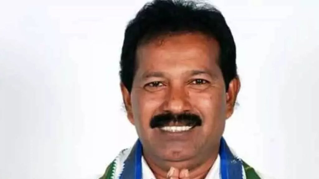 Former Ysrcp Mla Sheikh Mohammed Mustafa Arrested In Gujarat In Nuzividu Kidnap Case