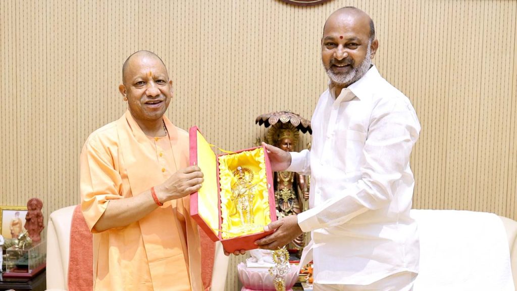 Bandi Sanjay Meets Yogi Adityanath Telangana Bjp Discussion