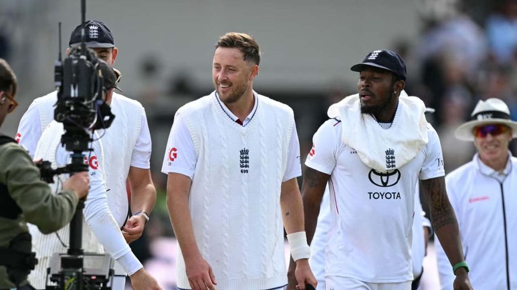 England Vs Pakistan Leeds Test Win Innings 103 Runs