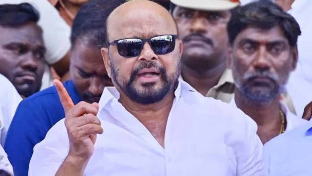 Konda Murali Congress Party Leaving Clarity Susmitha Controversy