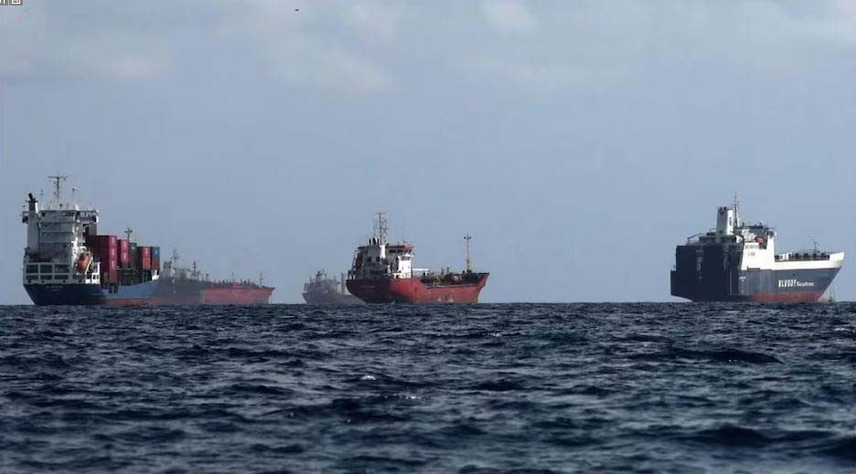 Iran Warns Us Bases Middle East Hormuz Tensions