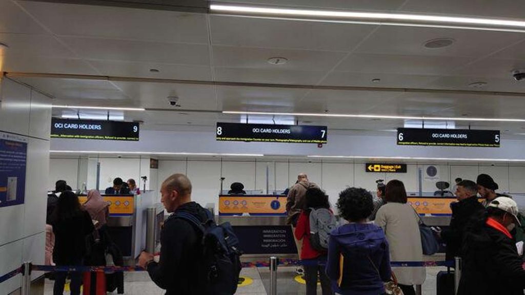 Pune Man Plans Malaysia Trip With Woman Friend Wife Finds Out After Passport Issue