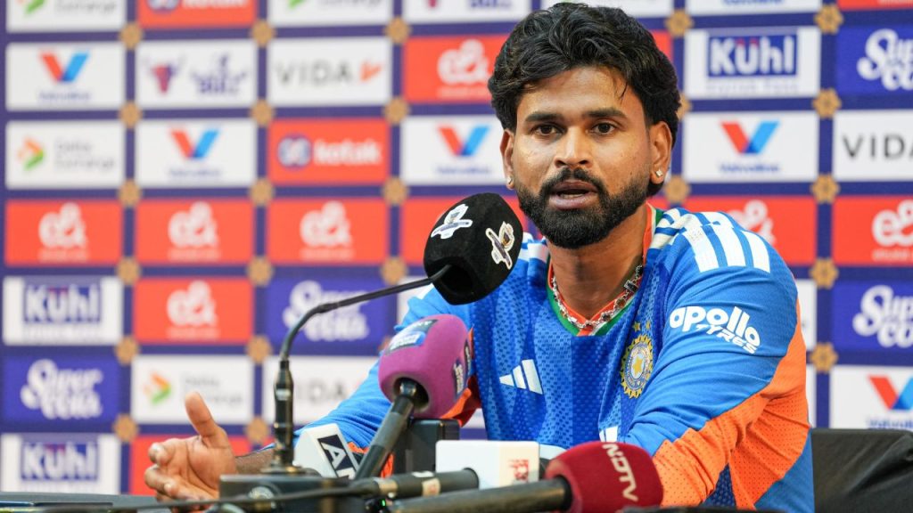 India Vs West Indies 2nd T20 Shreyas Iyer Reaction Shai Hope Rutherford