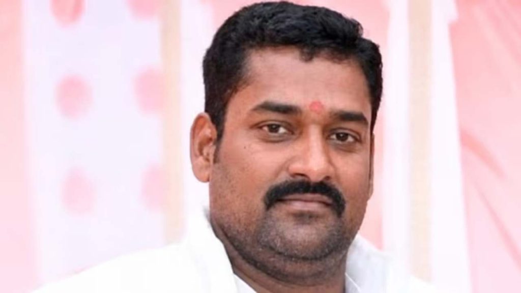 Up Prayagraj Sp Leader Pawan Yadav Shot Dead Handiya