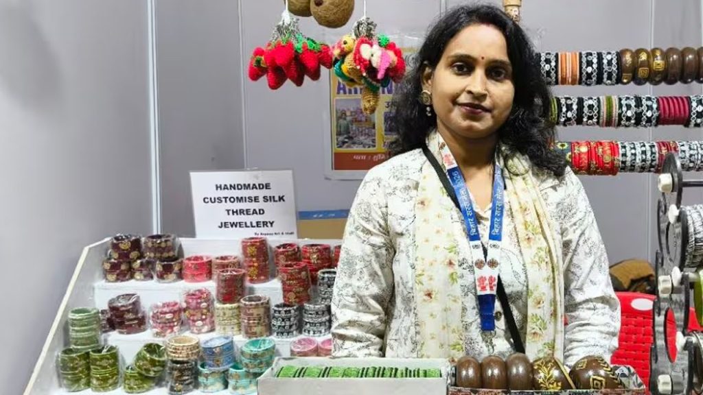Bihar Housewife Aparna Art Craft Business Rs 10 Lakh Annual Sales