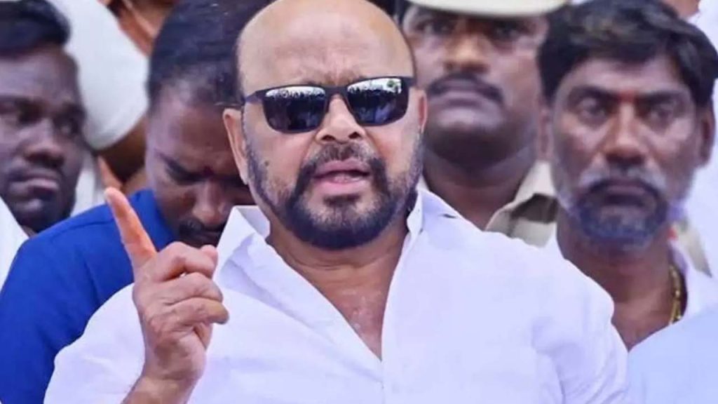 Konda Murali Strong Comments On Political Attacks